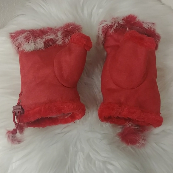 Red Faux Fur Fleece Fingerless Gloves - Picture 6 of 16